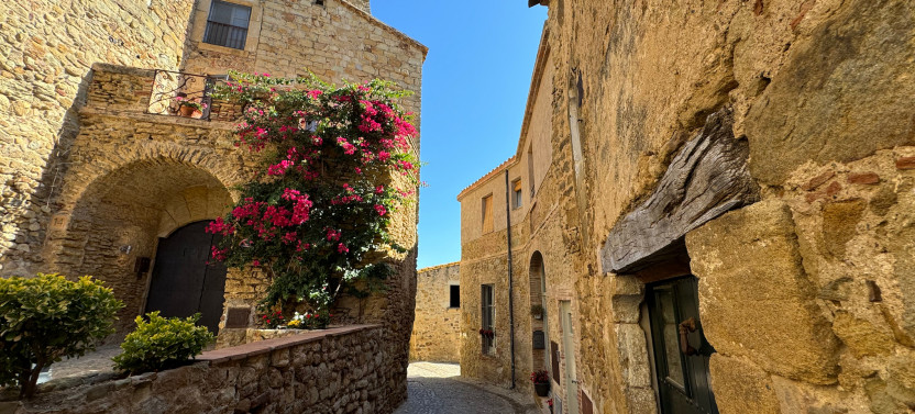 Costa Brava Private Day Trip from Barcelona: Peratallada, Pals & Calella, photo 4 of 11