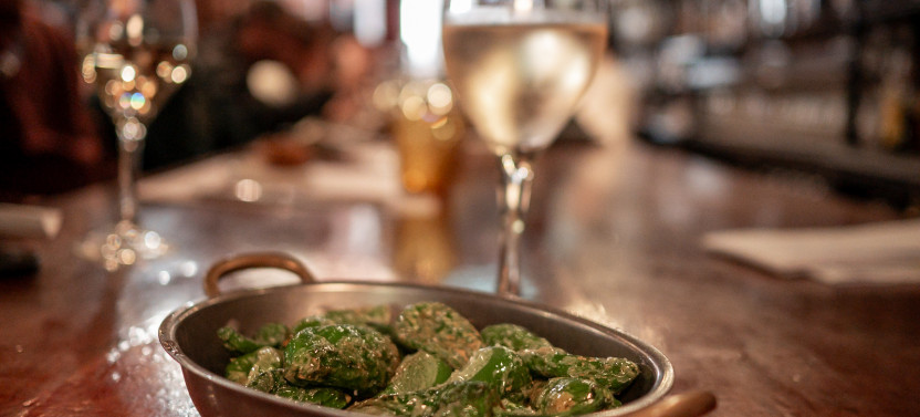 Barcelona Gothic Quarter Tapas & Wine Private Tour