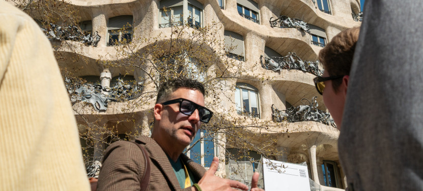 Small Group Tour: Sagrada Familia, Park Guell, Casa Mila & Tapas, photo 4 of 10