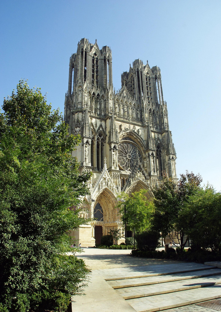 Reims Traditional Food Tour - Eat, Learn and have Fun with a Local