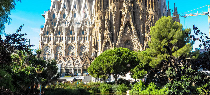 Small Group Best Of Barcelona Tour + Sagrada Familia