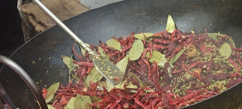 Mumbai Morning Market Tour with a Local Chef, Reshma