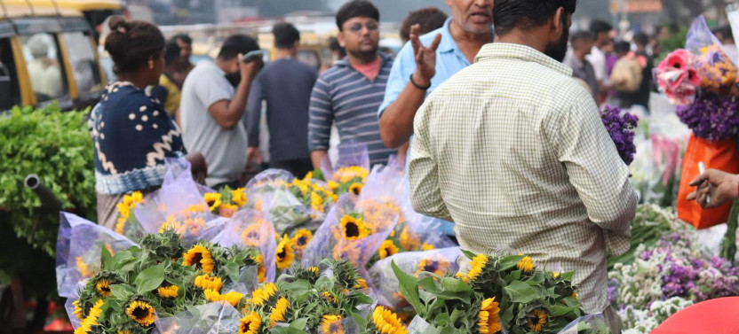 Mumbai Morning Market Tour with a Local Chef, Reshma