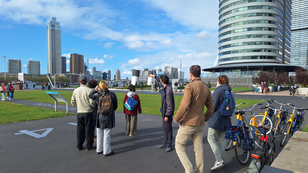 Rotterdam: Private Walking Tour with Cube House Entry