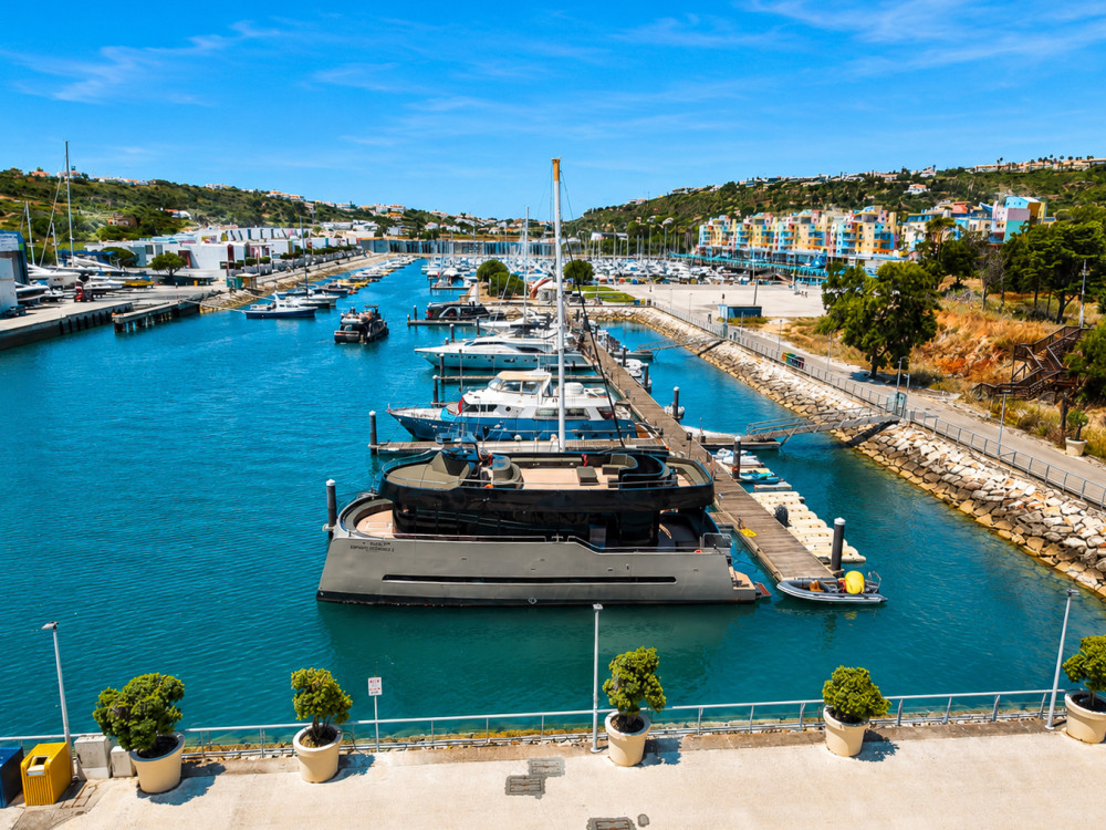 Albufeira: Brunch and Benagil Caves