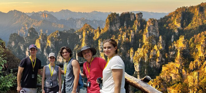 2-Day Mini Group Zhangjiajie Tour: Avatar Mountain & Glass Bridge