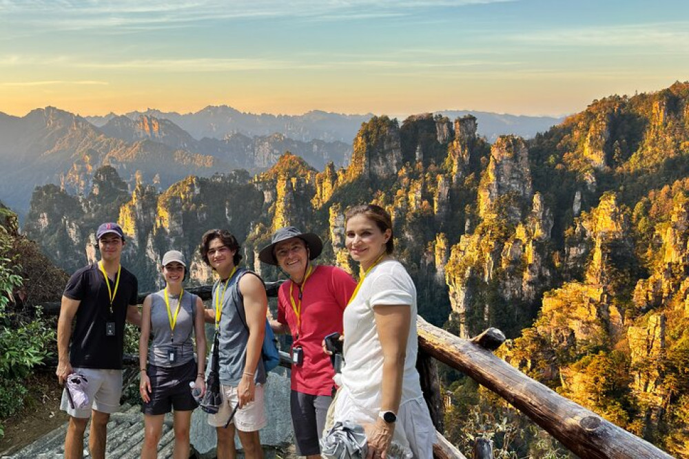 2-Day Mini Group Zhangjiajie Tour: Avatar Mountain & Glass Bridge