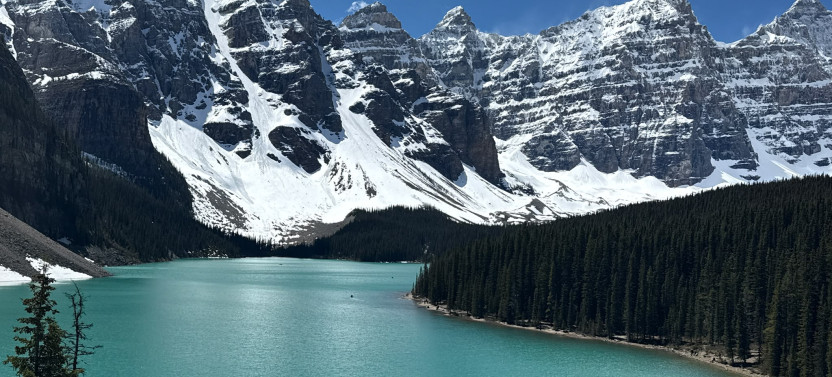 Moraine Lake, Lake Louise, Emerald & Johnston Canyon Shared Tour