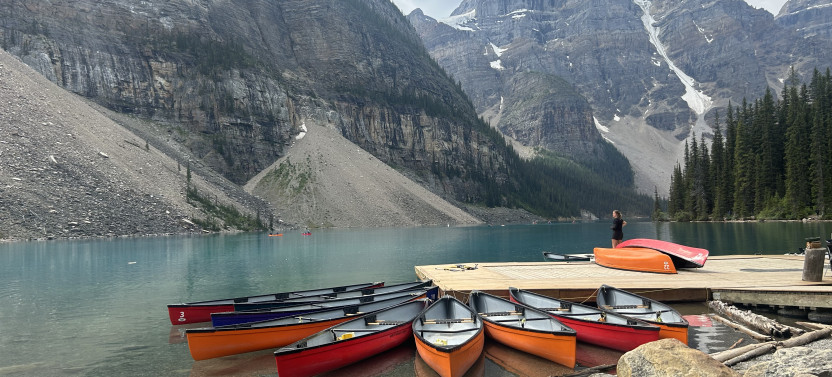Moraine Lake, Lake Louise, Emerald & Johnston Canyon Shared Tour
