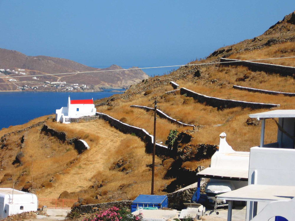 Authentic Grand Mykonos Tour with Chora Walk, Farm Visit & Lunch