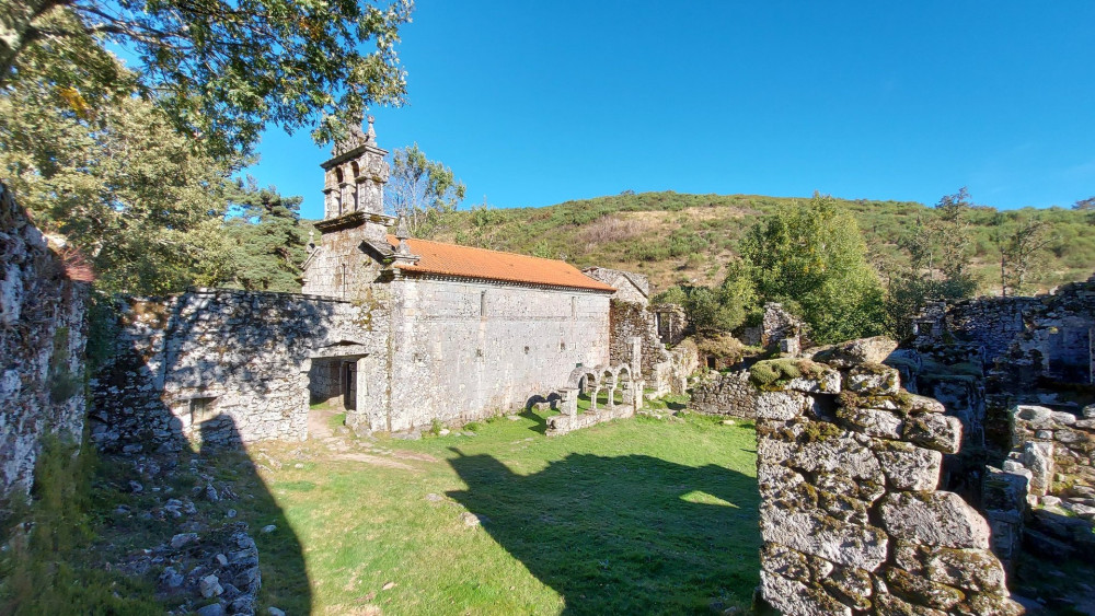 From Porto: Private Gerês Waterfalls & Thermal Villages