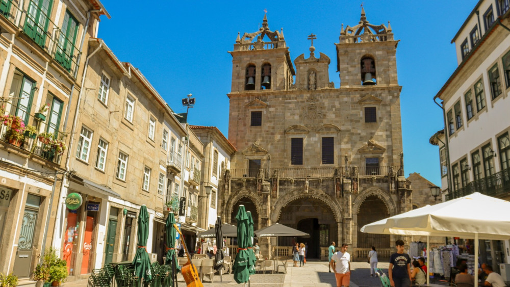 From Porto: Private Guimarães & Braga Heritage Tour