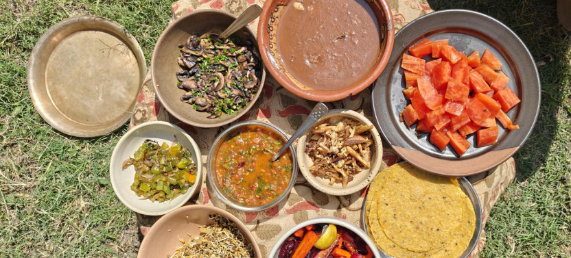 Kathmandu Home Cooking Class & Guided Market Tour with Pranathi
