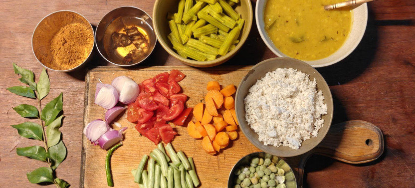 Kathmandu Home Cooking Class & Guided Market Tour with Pranathi