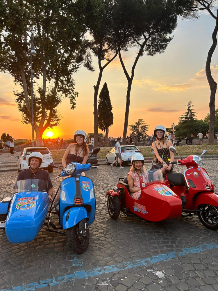 Rome Sunset Vespa Sidecar Tour with Panoramic Prosecco Toast