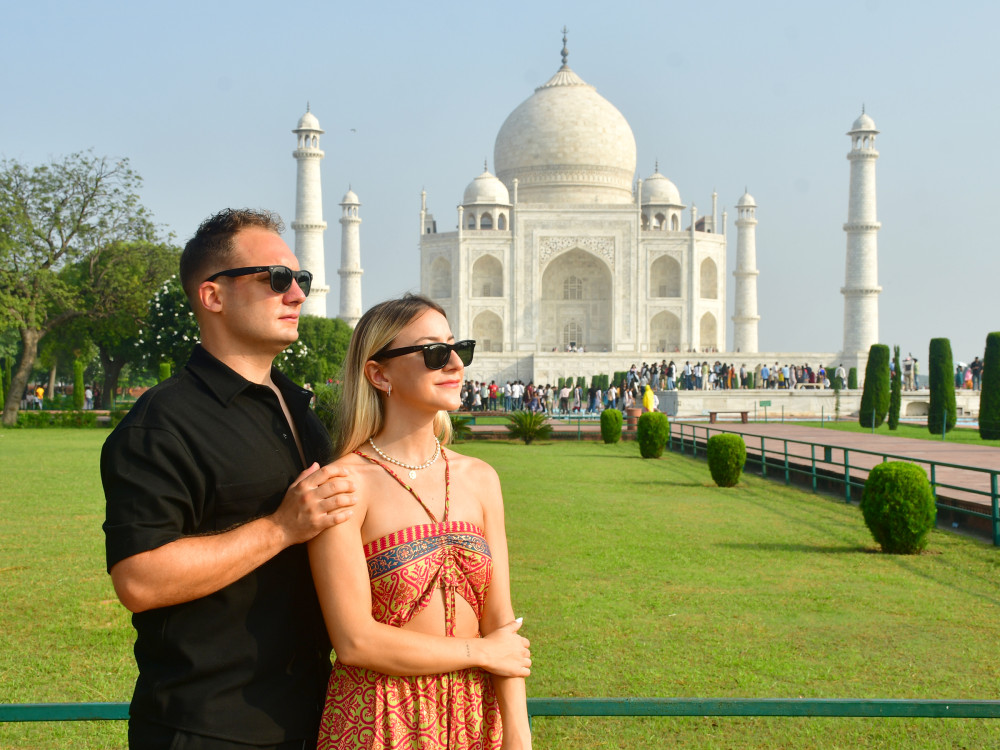 Luxury Taj Mahal Private Day Tour From Delhi