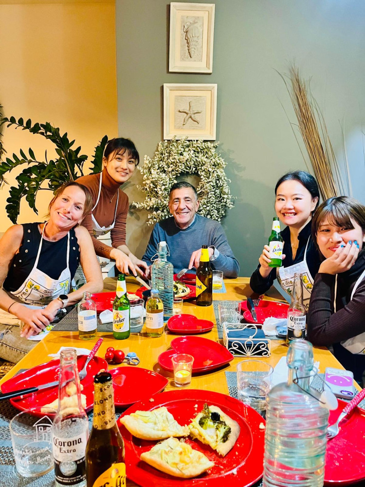 Sicilian Pizza Cooking Class in Catania with Mariella