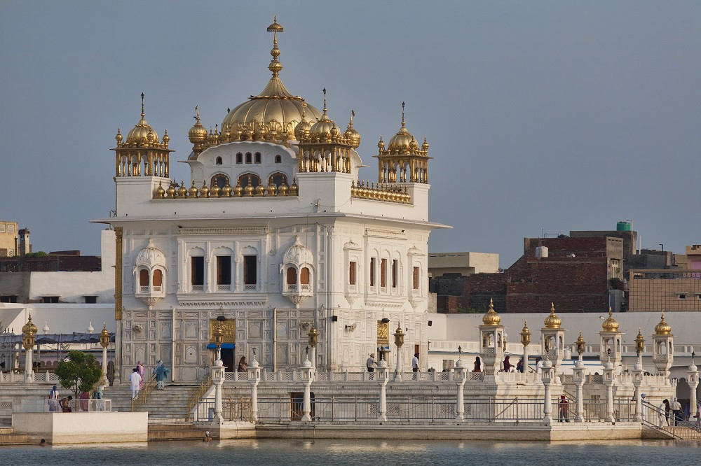 Small Group Amritsar with Golden Temple + Wagah Border Day Tour