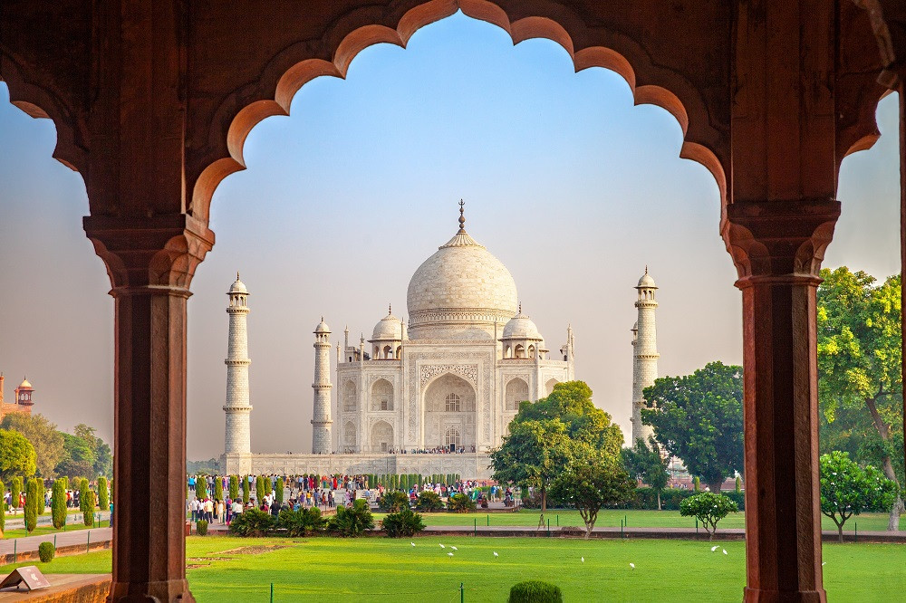 Luxury Golden Triangle Tour with Udaipur + Varanasi