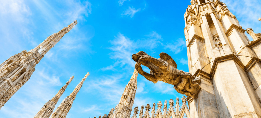 Milan: Duomo & Rooftops Guided Tour with Lift Ticket,country Italy