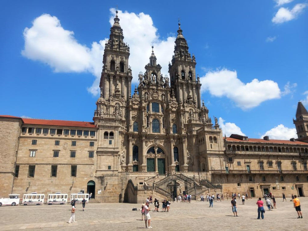 Private One-Way Lisbon to Santiago de Compostela with Fatima and Porto