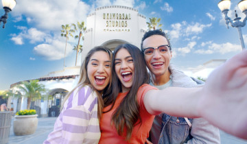 A picture of 2 Tour Package: Universal Studios Hollywood and Celebrity Homes Tour