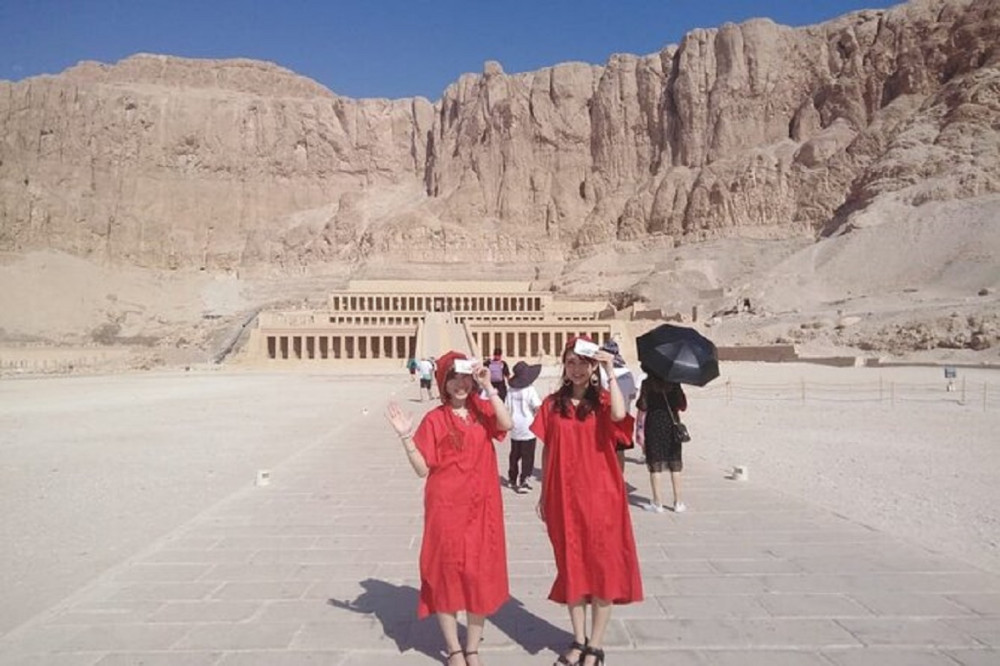 Luxor East and West Bank Private Guided Tour Including Lunch