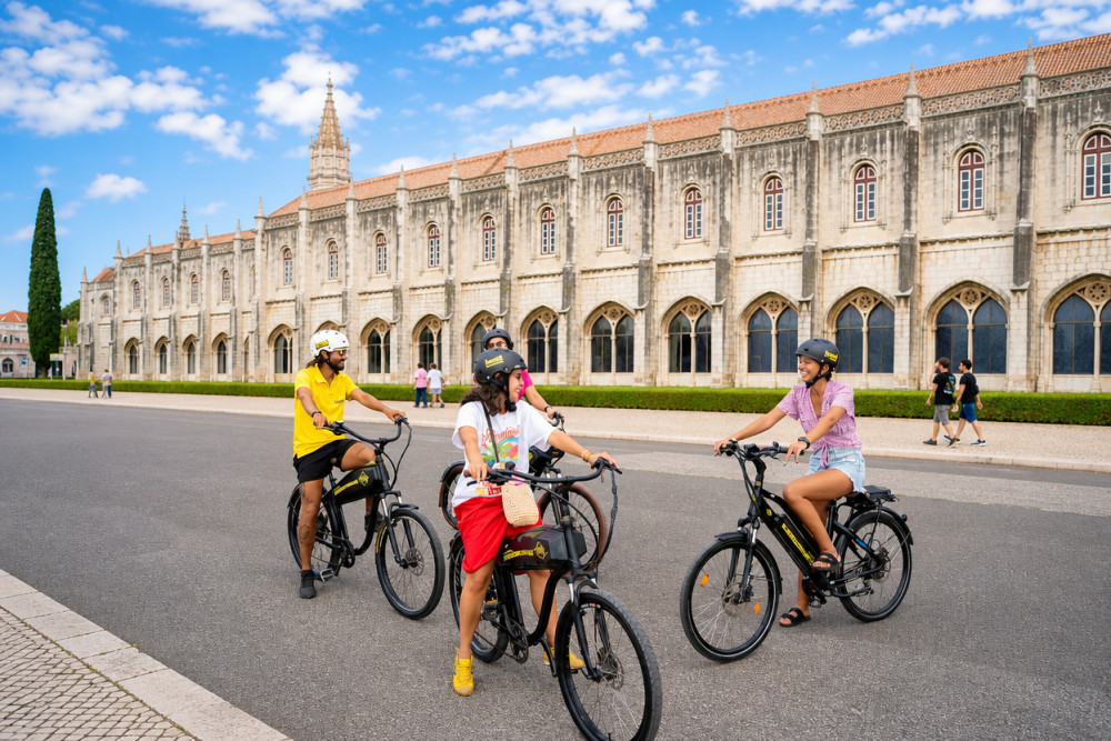 E-Bike Group Tour Lisbon: along the river to Belém