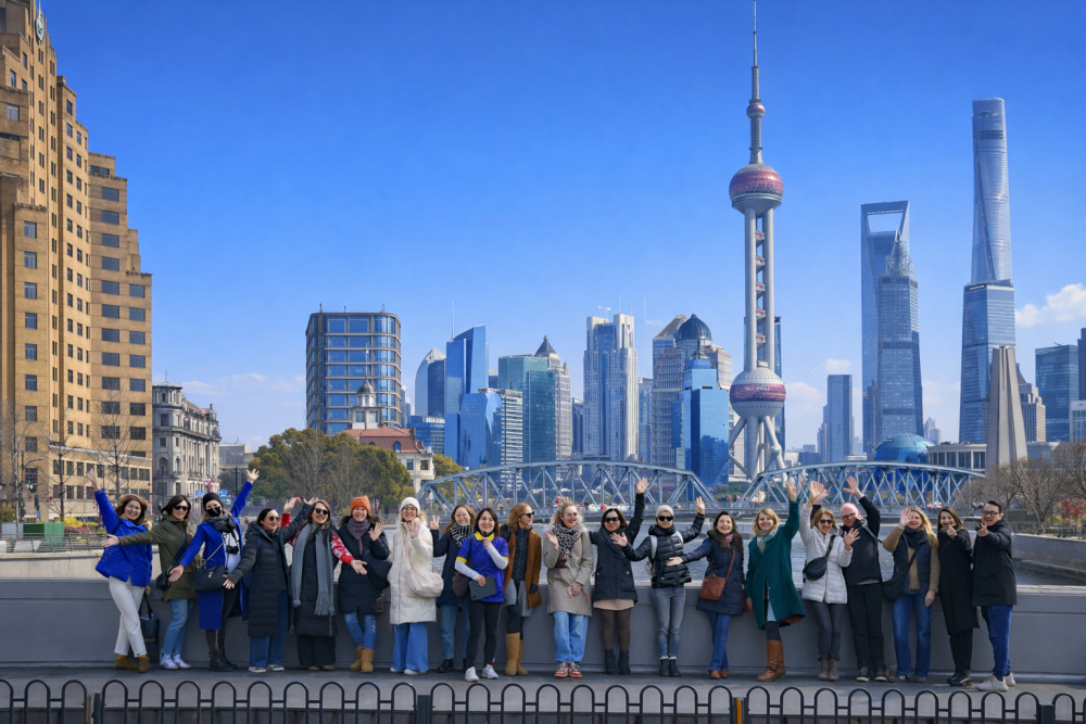 Historic Shanghai Walking Tour from Suzhou Creek to the Bund