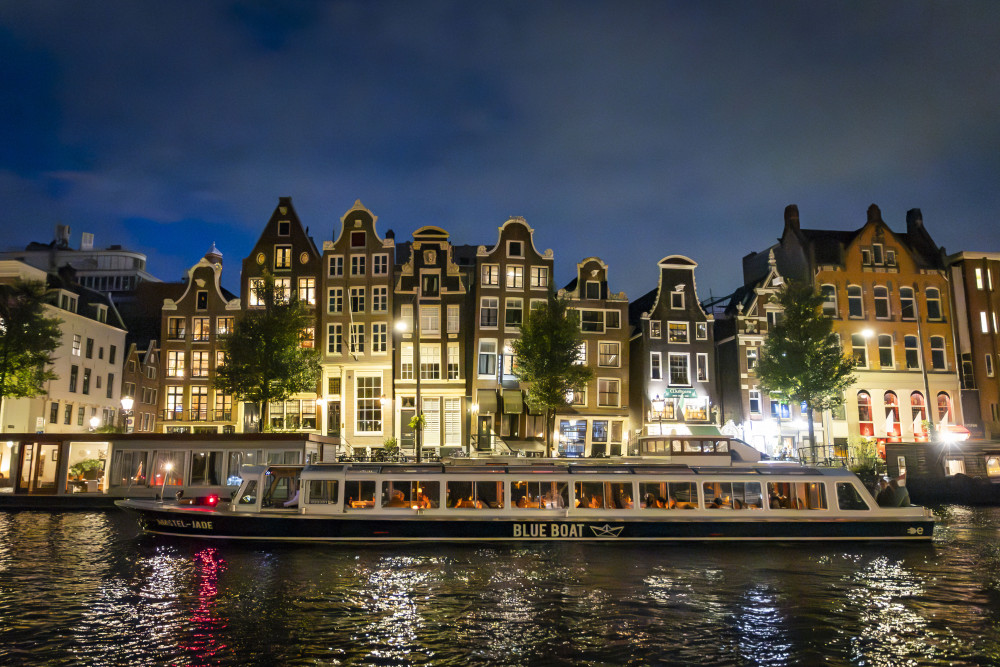Amsterdam: Light Festival Cruise with Live Guide
