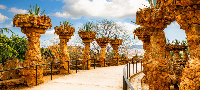 Gaudí's Park Güell Fast-Track Small Group Tour, photo 4 of 8