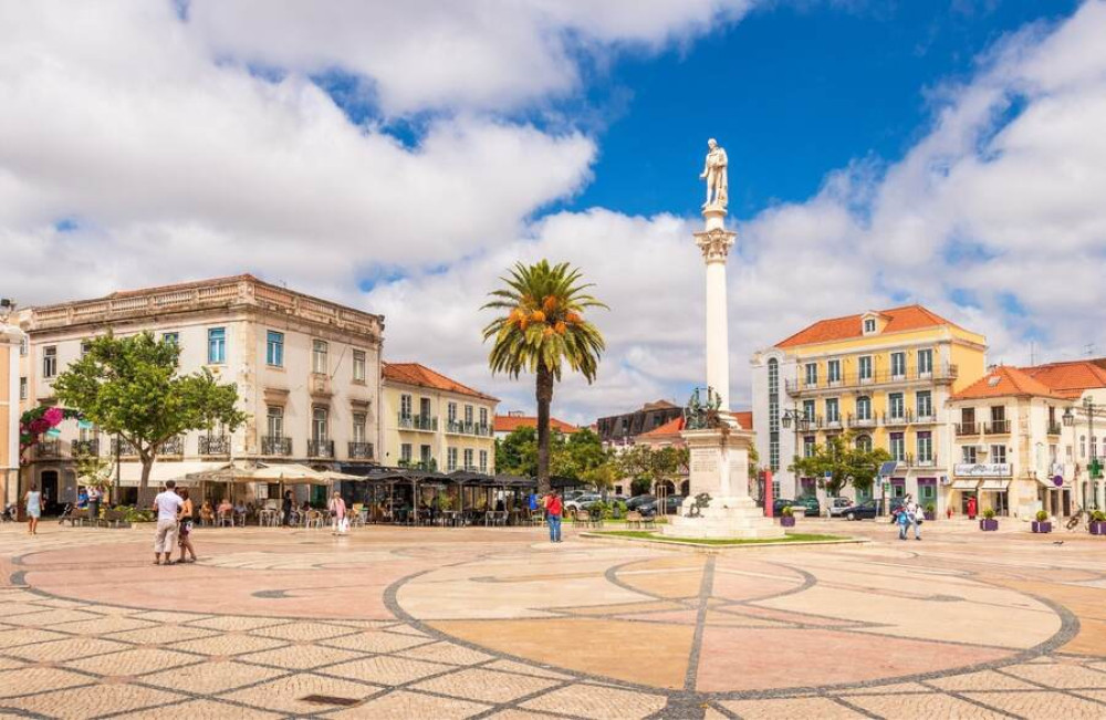 Private: Sesimbra, Arrábida & Setúbal | Full-Day Tour