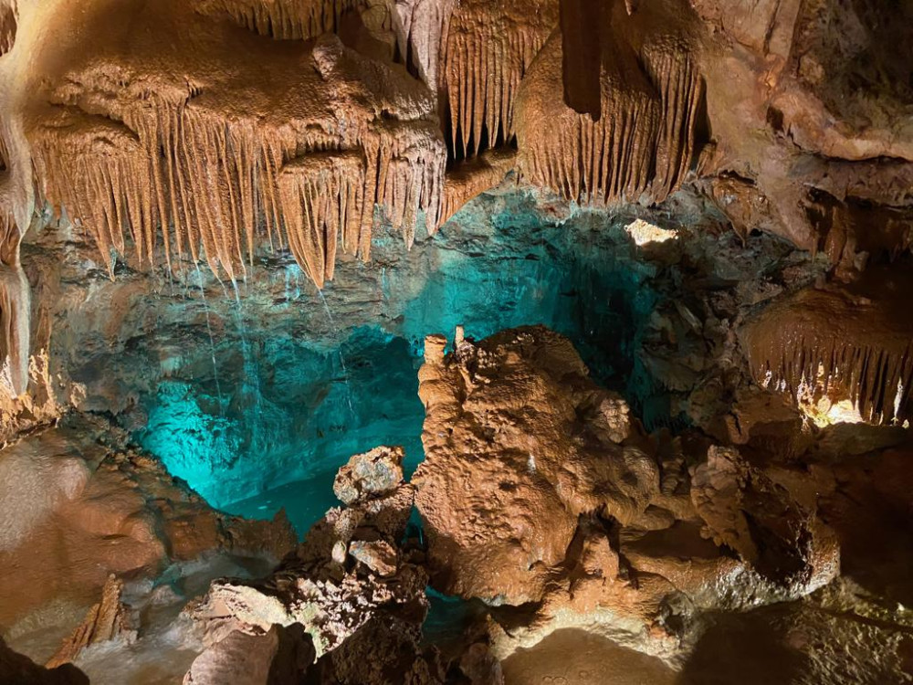 Private Full Day Tour to Mira De Aire Caves, Nazare and Obidos