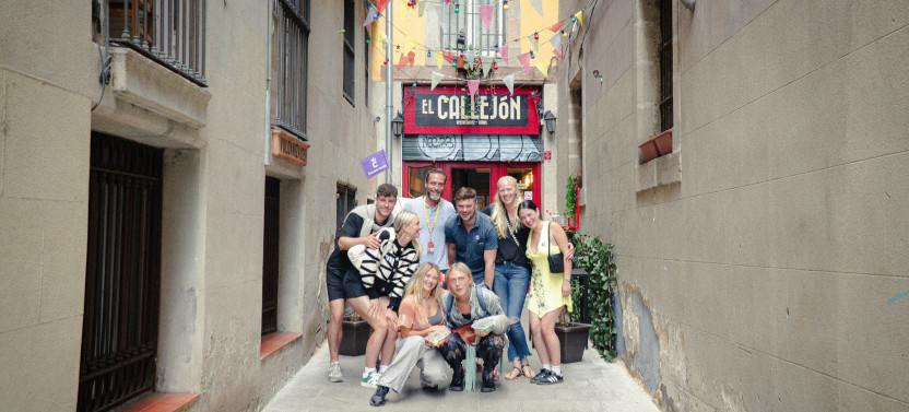 Barcelona: Curated Tapas and Drinks Tour in The Gothic Quarter & El Born, photo 3 of 7