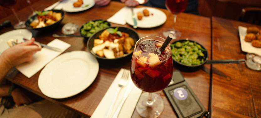Barcelona: Curated Tapas and Drinks Tour in The Gothic Quarter & El Born, photo 4 of 7