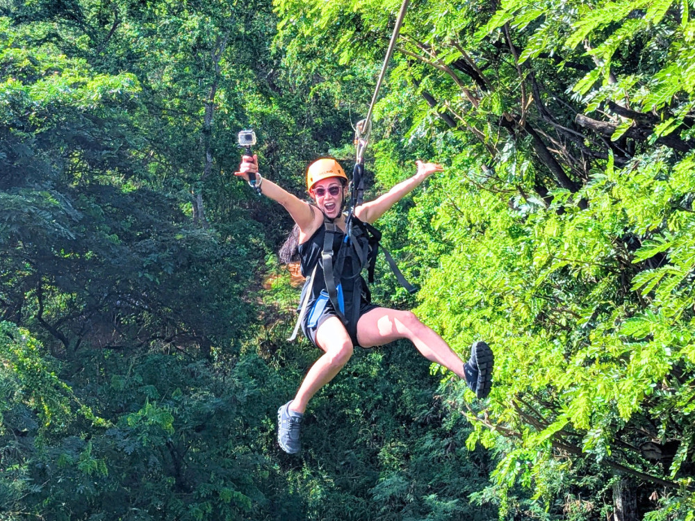 Coral Crater Adventure Park: Six Zipline Adventure