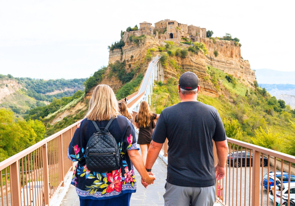 Tuscany from Rome: Civita di Bagnoregio, Pienza, Vineyard Lunch & Wine