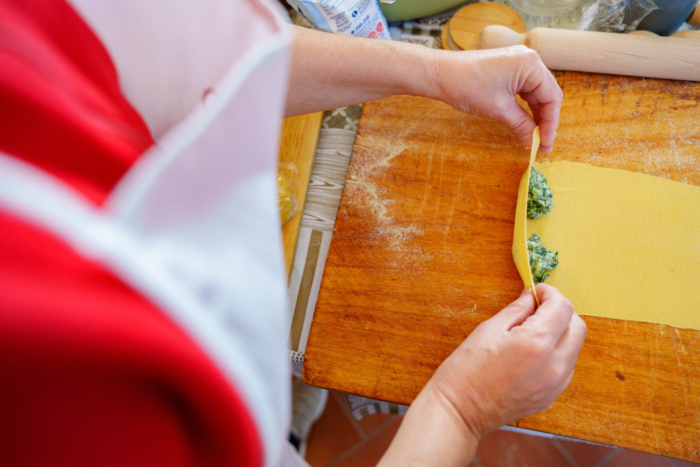 Private Tuscan Home Cooking Class & Wine in Chianti with Diana