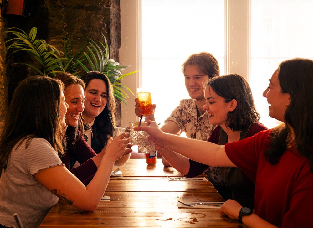 Eating Edinburgh: Private Old Town Food Tour with Drinks