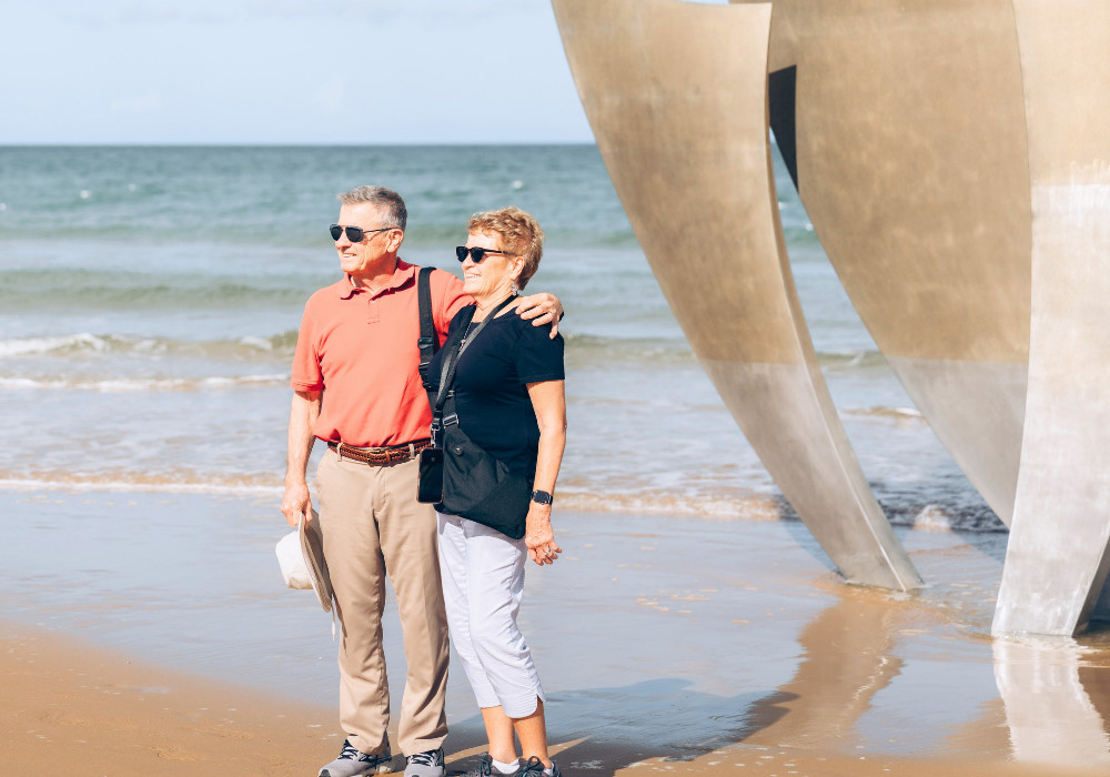 Normandy D-Day Landing Beaches from Paris with Lunch
