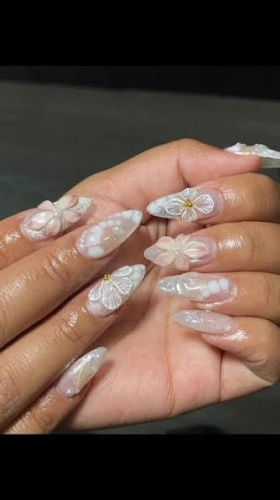 Kathmandu: Nail Art Experience with a Local Beautician