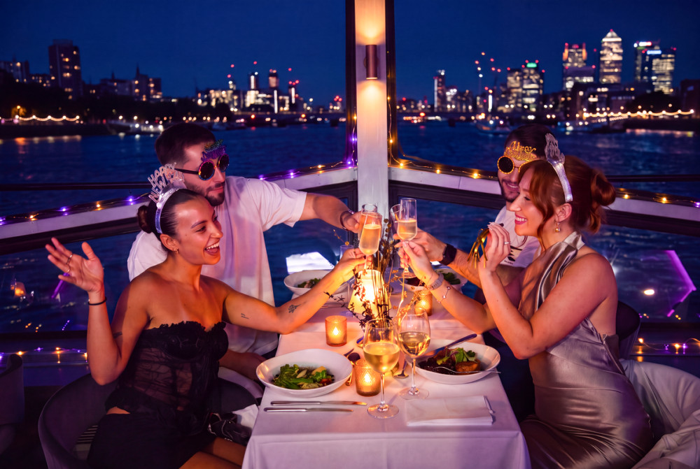 Thames River Christmas Dinner Party Cruise