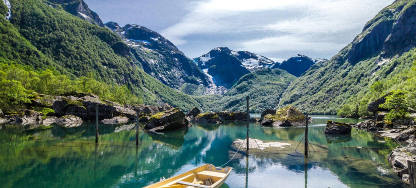 Easy Hike to Bondhus Glacier Lake & Visit to Rosendal