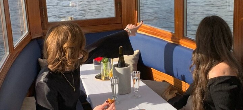 Private Dinner Cruise Including Drinks & 3-Course Dinner