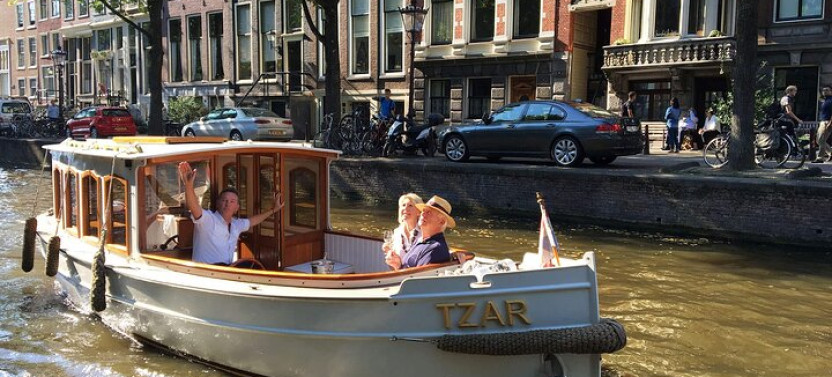 Private Boat Tour In Amsterdam With Welcome Drink