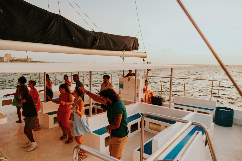 Havana-Inspired Sunset Cruise with Salsa Lesson and Open Bar in Aruba