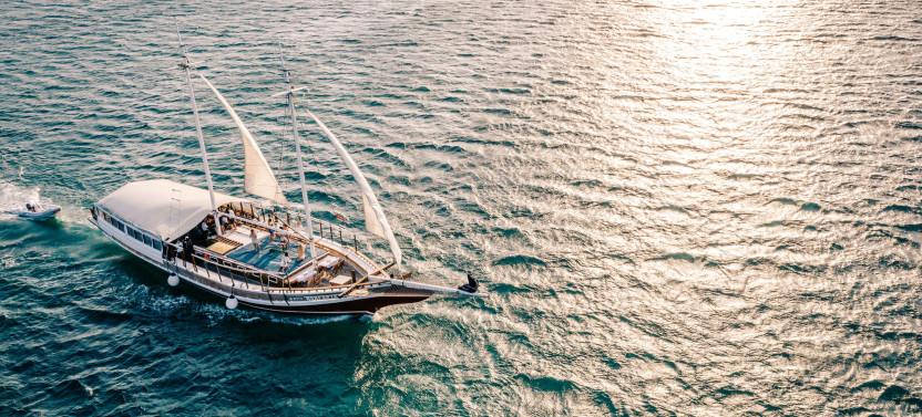 Luxury Sunset Dinner Cruise with Four-Course Menu and Open Bar