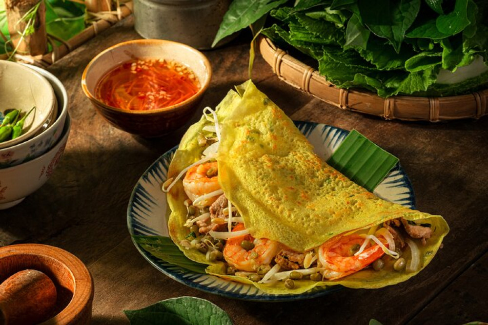 Small-Group Saigon Night Street Food Tour With Rooftop Drink