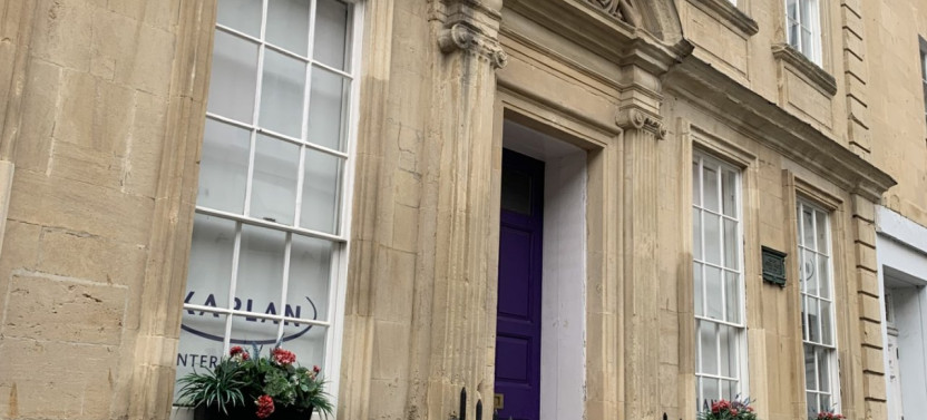 Private Taxi Tour: Bridgerton Bath & London