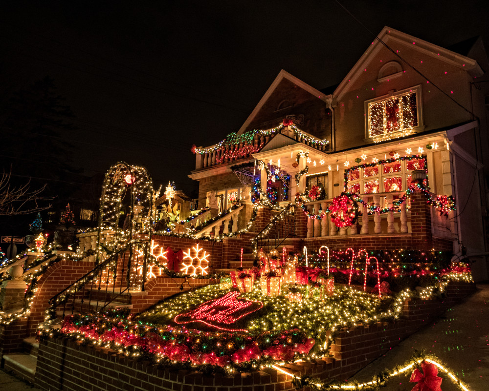 New York Dyker Heights Christmas Lights Tour